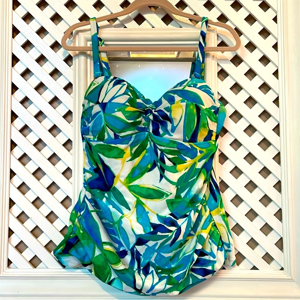 EUC Chaps tropical tankini top